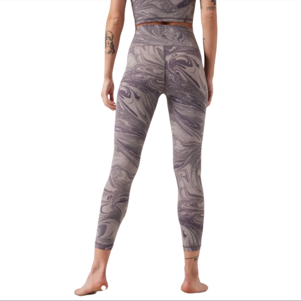 Athleta Transcend 7/8 Sumi Marble Violet Purple Crop Tight Leggings - Picture 2 of 6